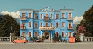 Chateau de securite hotel building exterior