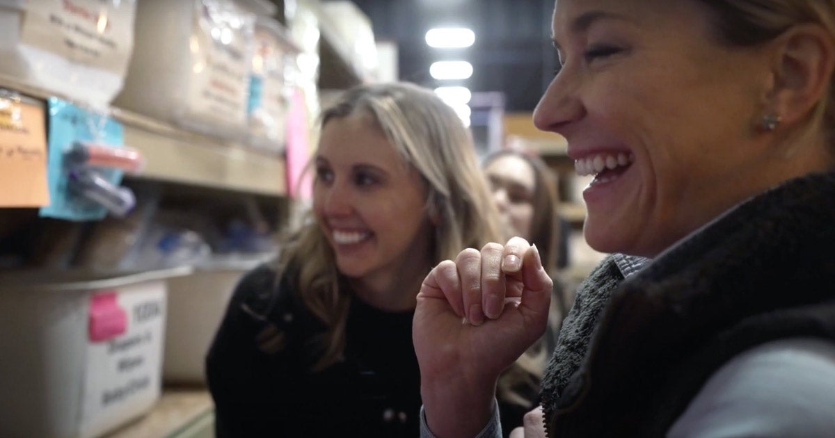 pax8-employees-packing-smiling.jpg